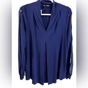 Cable & Gauge | Evening Blue Knit Blouse | Women’s Size L | Elegant Essential
